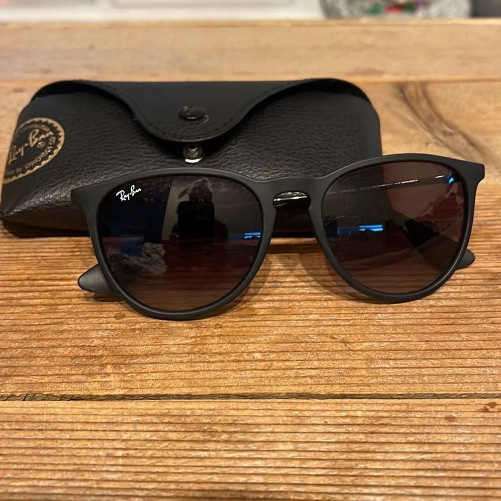 SUNNIES!